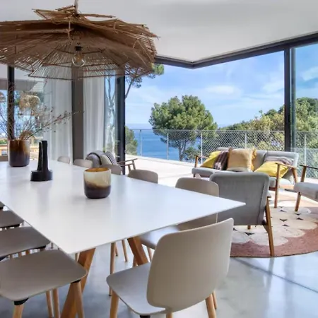 Casa Punta Tony 2819 Botel